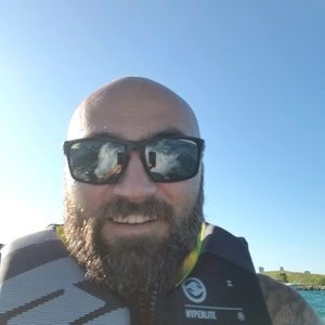 Meet your Posher, Esnaf